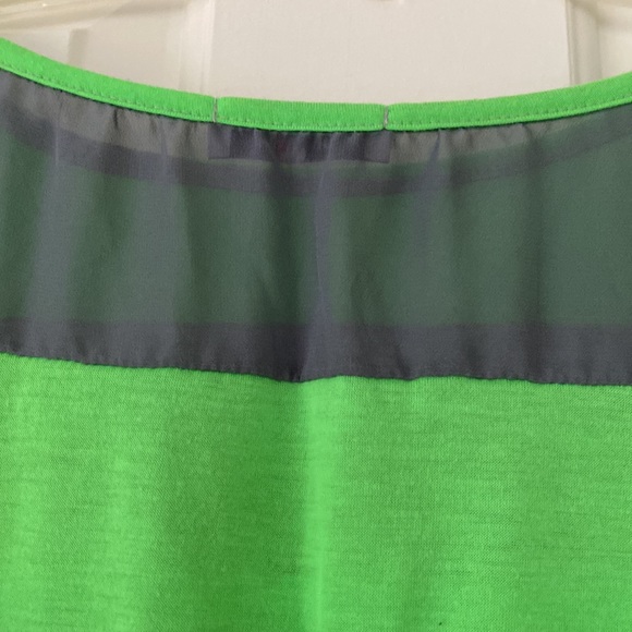 Comfy , lightweight top with sheer shoulder panels. - Picture 7 of 9